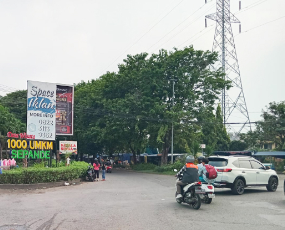 Jurus Tradisional Pemikat Pembeli, di Kawasan ‘Malioboro Ala Sidoarjo’